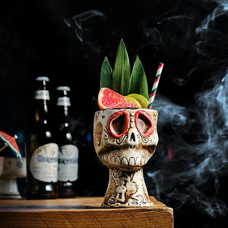Copa de cóctel con calavera pa - Wine Beer Mixed Drinks reseña y precio